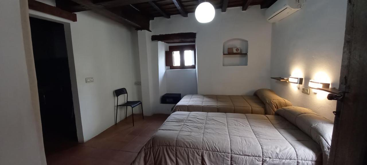 Albergue Turistico "San Blas" De Oliva De Plasencia ภายนอก รูปภาพ